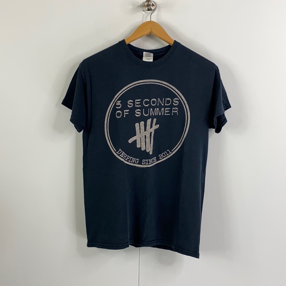 5 seconds of Summer Graphic Band Shirt
